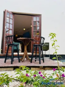 Studio Com Hidro e Cromoterapia Baoba Suites - Image 2