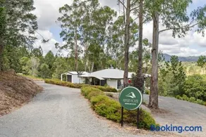 Hunsley House Hinterland Escape - Image 1