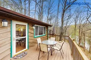 Cozy Lake Duplex Sleeps 5 Games Dog-friendly - Image 1