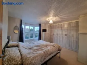 Tulip Cottage Hinderwell, Whitby and Staithes Pet Friendly - Genius - Image 2