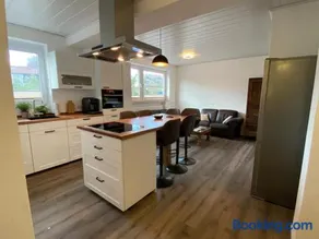 Familienfreundliches großzügiges Apartment mit Garten | Haustiere erlaubt - Image 1