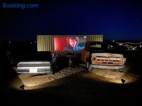 Bermuda House Moody Off Grid Desert Retreat - Image 3