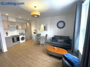 La Fontaine Court Apartments - Aldershot - Image 4