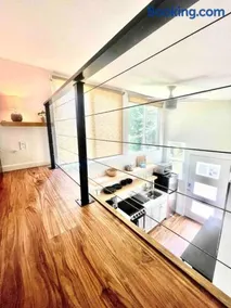 Charming, Cozy Tiny Gem with Hot Tub and Trail Access - Image 2
