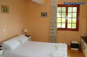 Villa's ground floor apartment with 60 qm swimming pool - Image 3