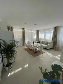 Villamartin Hotel GHB - Image 2