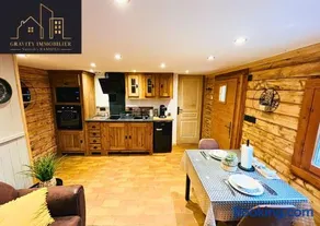 Petit chalet en bois avec mezzanine en montagne - Image 2