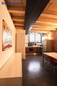 Luxury industrial apt vicino al centro con garage - Image 1