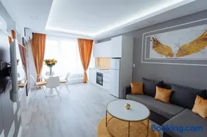 GoldenLux Apartments - Image 1