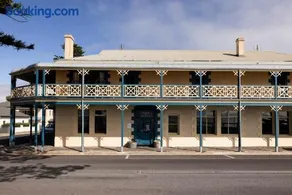 Robe Hotel - Image 2