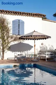 Luxury family villa with large pool, garden & outdoor dining near beach, Domaine l'Oiseau Bleu in Sainte-Maxime - Image 5
