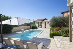 Villa Mason with Heated Pool and mini Wellness - Image 4