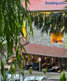Pensiunea Izvoare Olanesti 3*** - Image 1