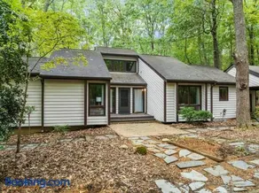 Large, private home on forested lot in Chapel Hill - Image 3