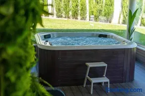 Casa do Cabo Ponte de Lima - Jacuzzi and Pool - Image 3