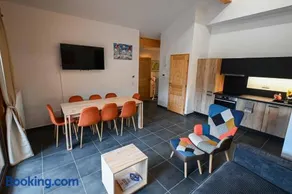 Dans résidence neuve LE SNOW ROC sur les pistes, appartement 8 personnes 2 chambres et coin montagne avec Terrasse WIFI et SAUNA - Image 3