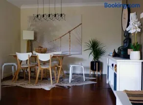 Sunny 2 Bed Restaurants Beach At Door Pets O.K - Image 2
