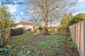Loudwater close - Image 2