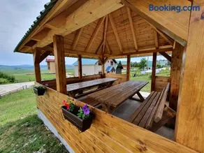 Bungalow in Mountain - Image 3
