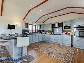 2 Bed in Penzance oc-41427 - Image 4