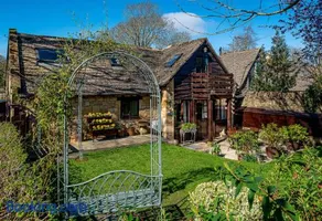 Laburnum Cottage Broadway - Image 2