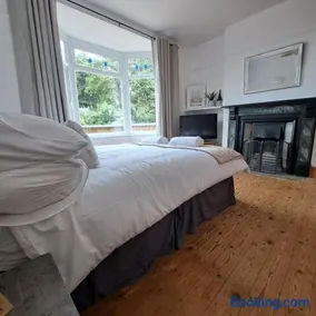 Huge 4 bed in the heart of Kettering - Image 4