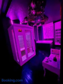 Love room spa et bien etre avec jacuzzi et sauna - Image 3