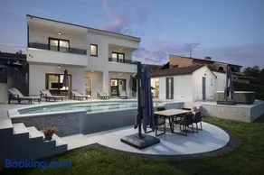 Villa Cascada - Image 1
