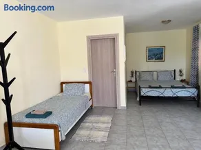 LOTUS STUDIO APARTMENT NORTH - Image 2