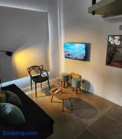Loft UP 203 - Image 1