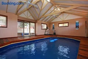 Ocean Breeze Retreat - Image 3