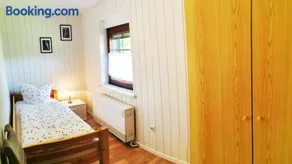 Familienfreundliche Ferienwohnung mit Grill und Garten - Image 4