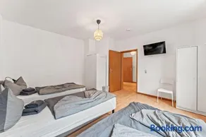 Chic Apartment with Parking place - Image 3