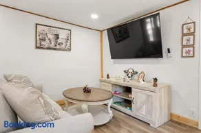 The Magnolia House - Image 3