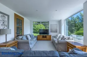Loch Tay, Estate House with Panoramic Vistas - Image 4