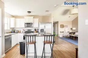 4BR Near Galveston, Kemah NASA, Recently Rehabbed - Image 2