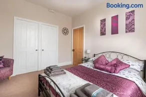 Number 12 Yorkshire Holiday House - Image 2