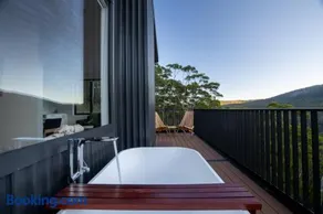 BREATH Quiet Hideaways, Fern Tree, Hobart - Image 3