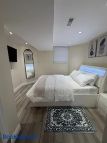 Cozy Two Bedroom Basement Apartment - Image 3