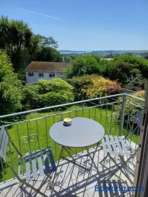 Sea Gem - large holiday cottage in Tenby with private parking - Image 2