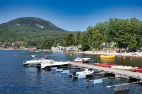 Modern Lakeside Cabins Jacuzzi and Sauna Up To 18 People - Image 1
