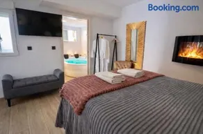 Apartamentos De la Haya & Suite con Jacuzzi, junto al Teatro Romano - Image 3