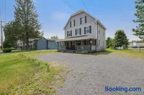 Newly renovated 3 bedroom house in the heart of Tannersville - Image 3