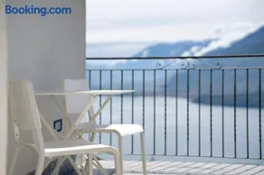 Ferienhaus 'Il Nido Del Colibrì' mit Seeblick, privater Terrasse und WLAN - Image 2