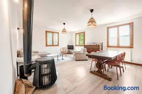 House 11 guests 2 cozy apartments near ski slopes - Image 1