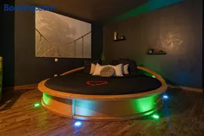 chambre IGNAZIO avec jaccuzi lit rond et jardin - Image 4