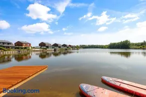 Lakeside Luxury Villa at Penati Golf Resort - Image 4