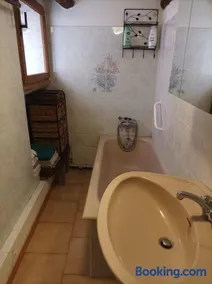 Authentic, warm, and friendly mountain apartment - Image 4