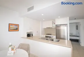 Drift North Beachfront Apartments - Private Apartments - Image 4