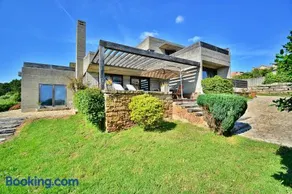 Villa de diseño en Playa Pragueira Sanxenxo - Image 1